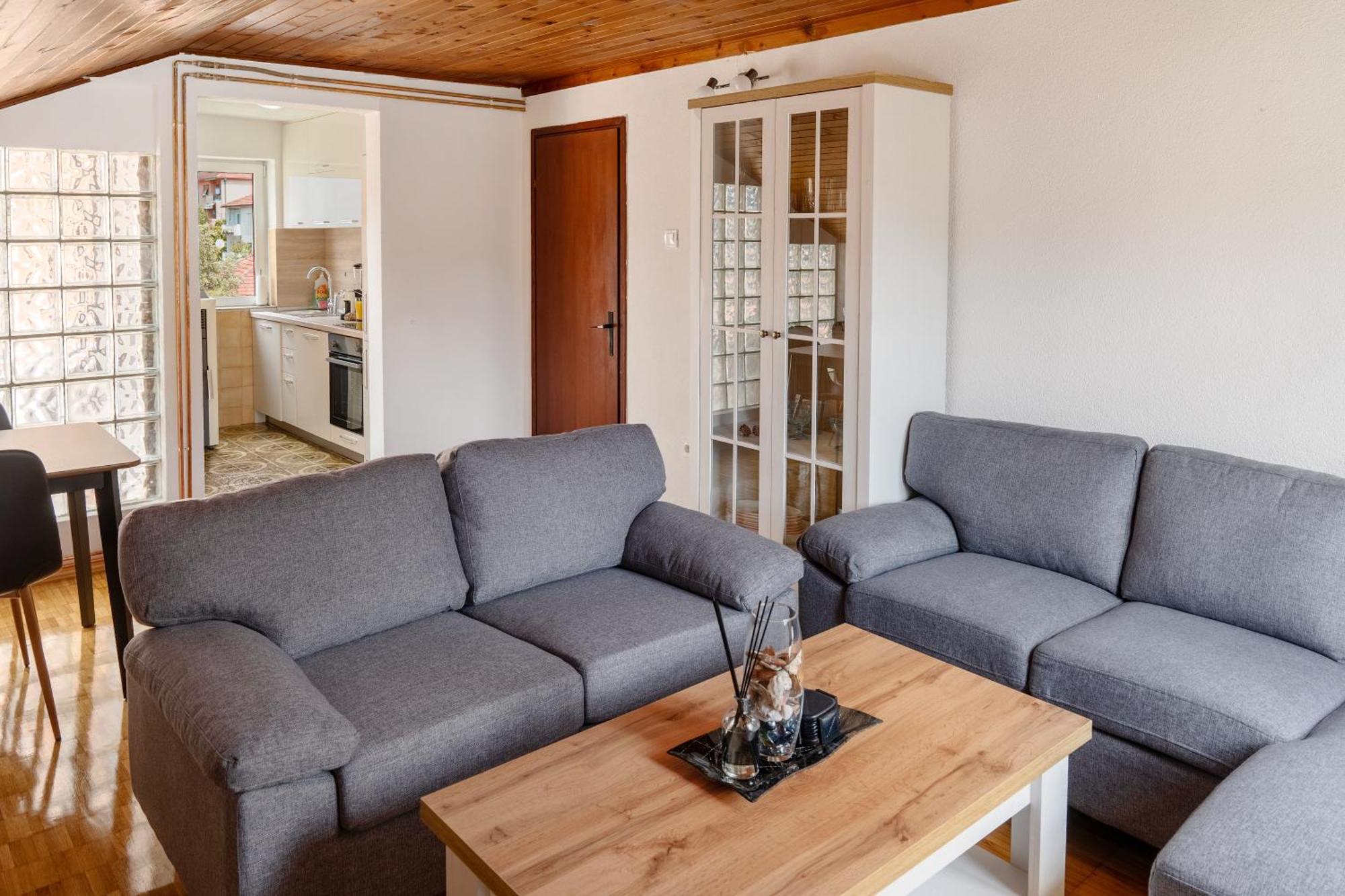 Apartment Busola Kotor Bagian luar foto