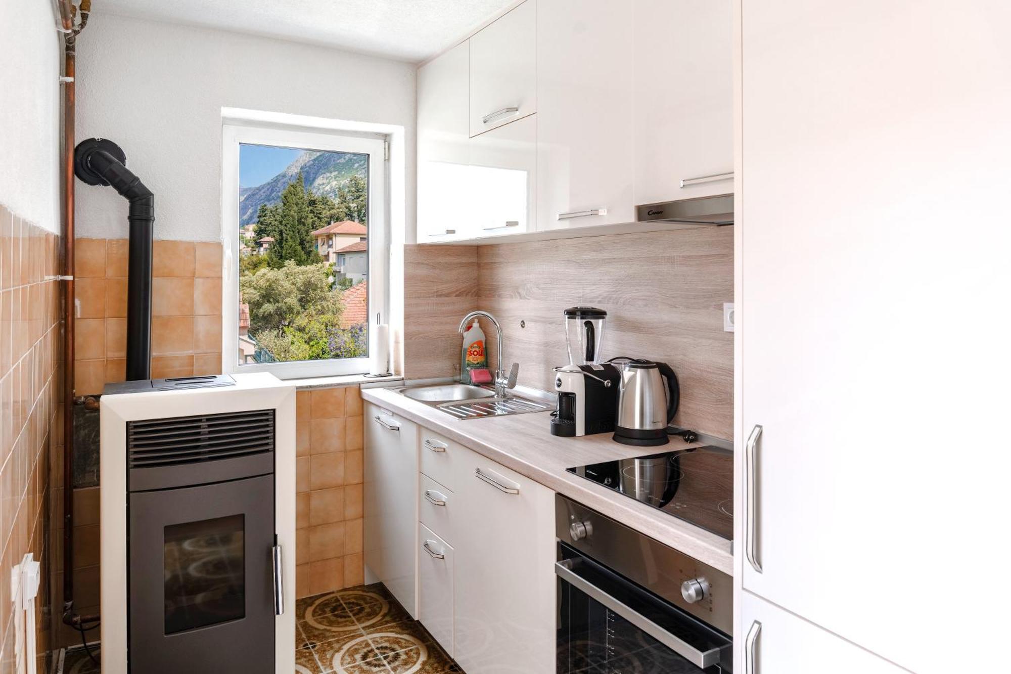 Apartment Busola Kotor Bagian luar foto