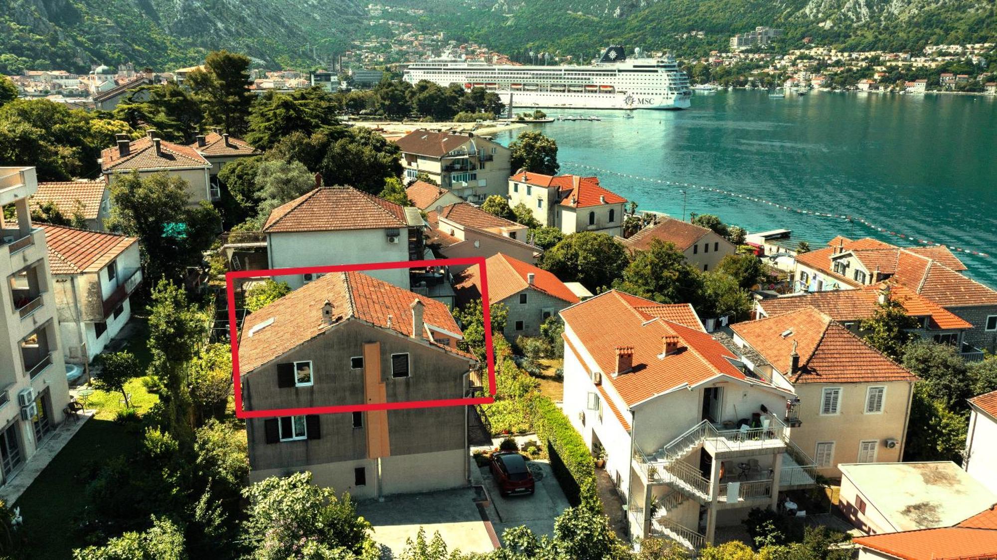 Apartment Busola Kotor Bagian luar foto